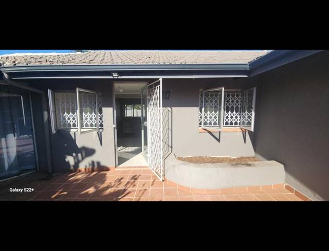 1 BEDROOM PROPERTY TO RENT IN DURBAN NORTH